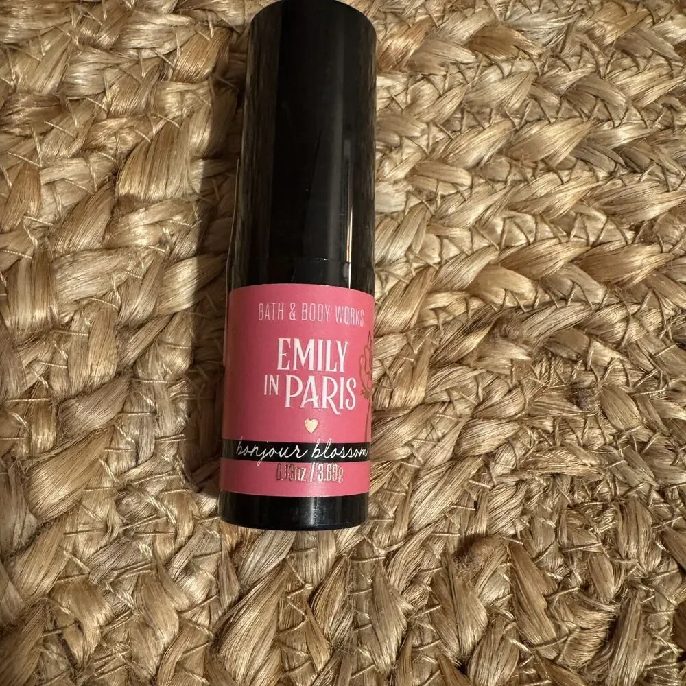 Bath & Body Works Emily In Paris Lipstick Trio Plus Lip gloss‎